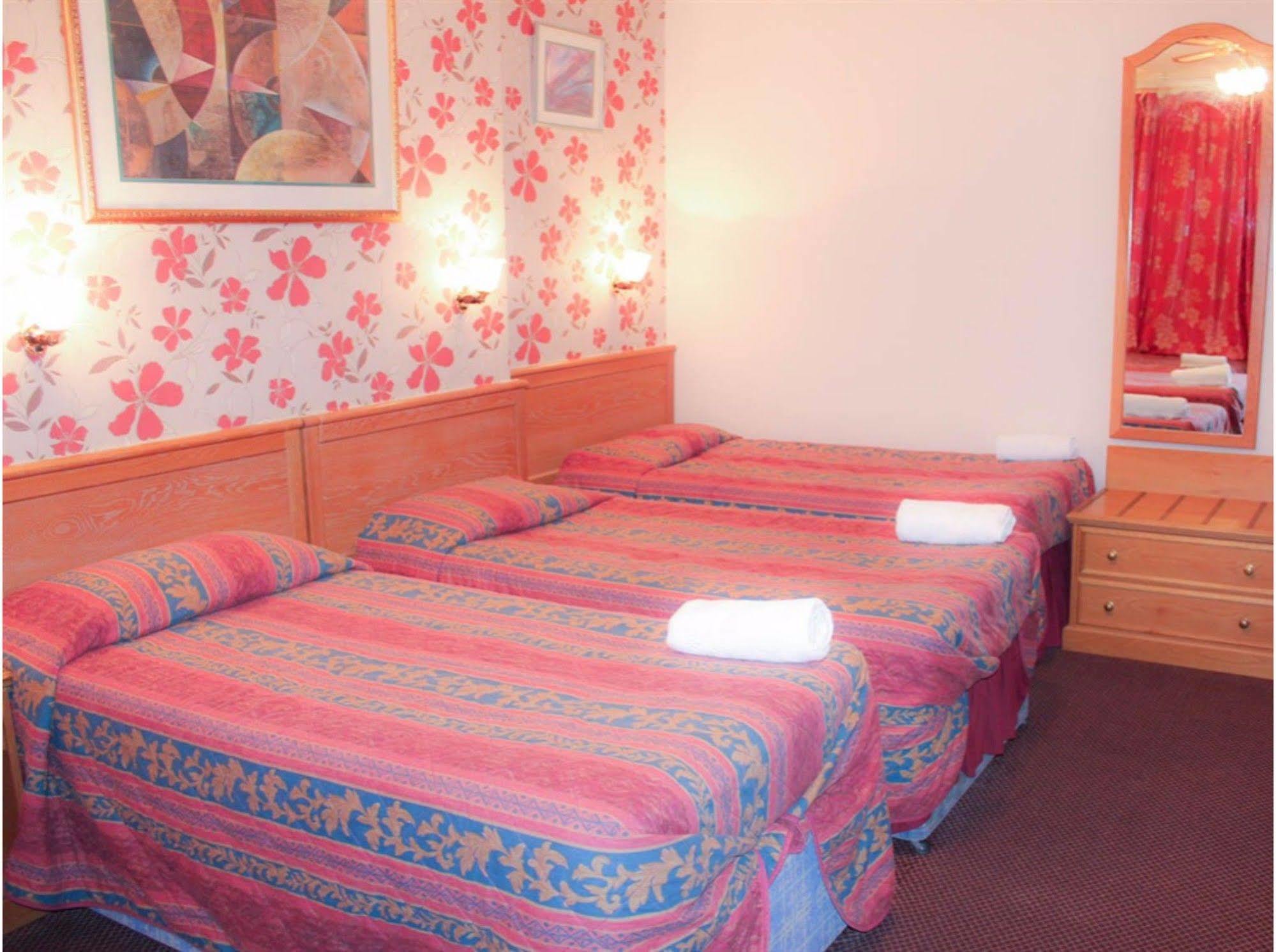 Lampton Guest House Hounslow Exteriör bild